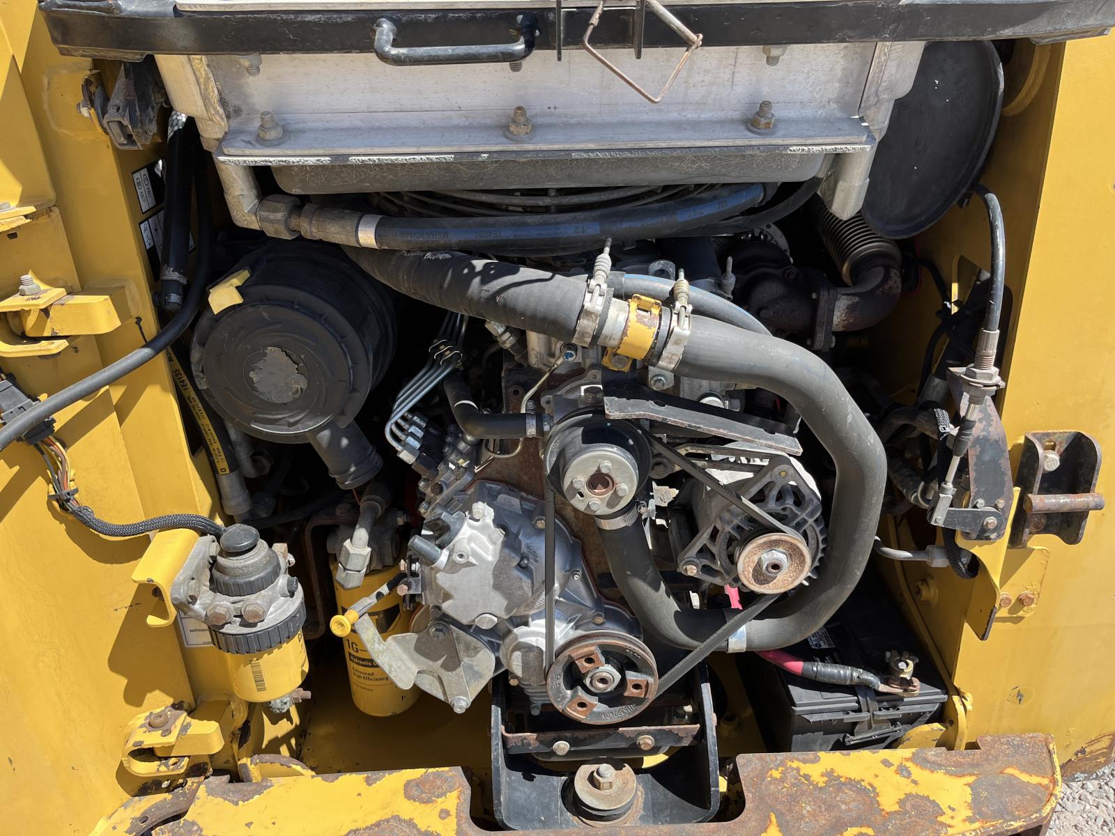 ./imagenes/INVOICE/2019/15904/CATERPILLAR 232B (2).JPG